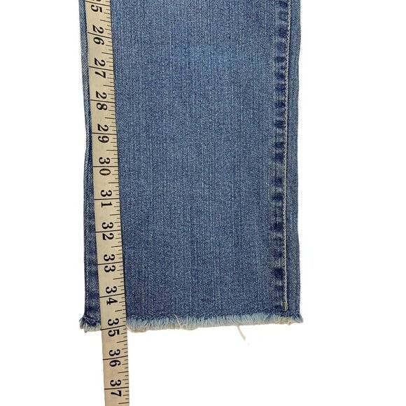 Bandolino Women's Millie Capri Denim Jeans - Picture 7 of 7